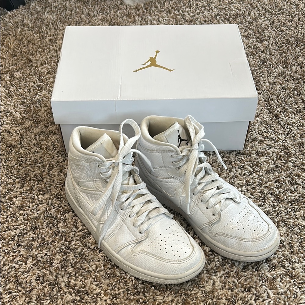 Women’s Nike Air Jordan 1 Mid